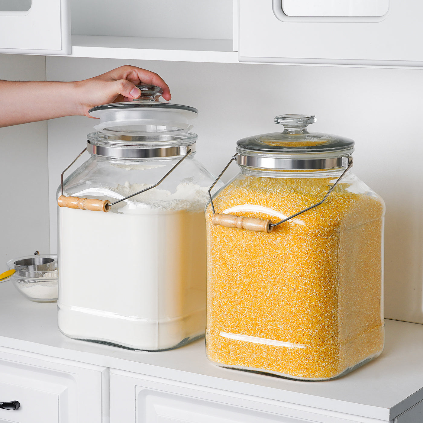 2.5 Gallon Square Glass Jar with Removable & Rotatable Wooden Handle