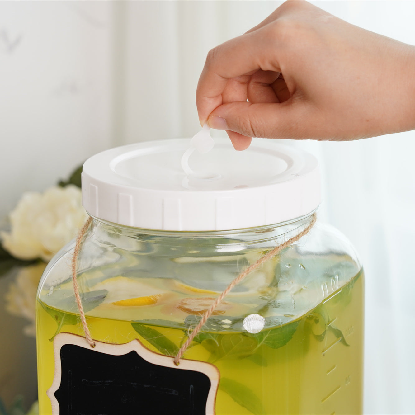 1 Gallon Drinks Dispenser Square Glass Jar