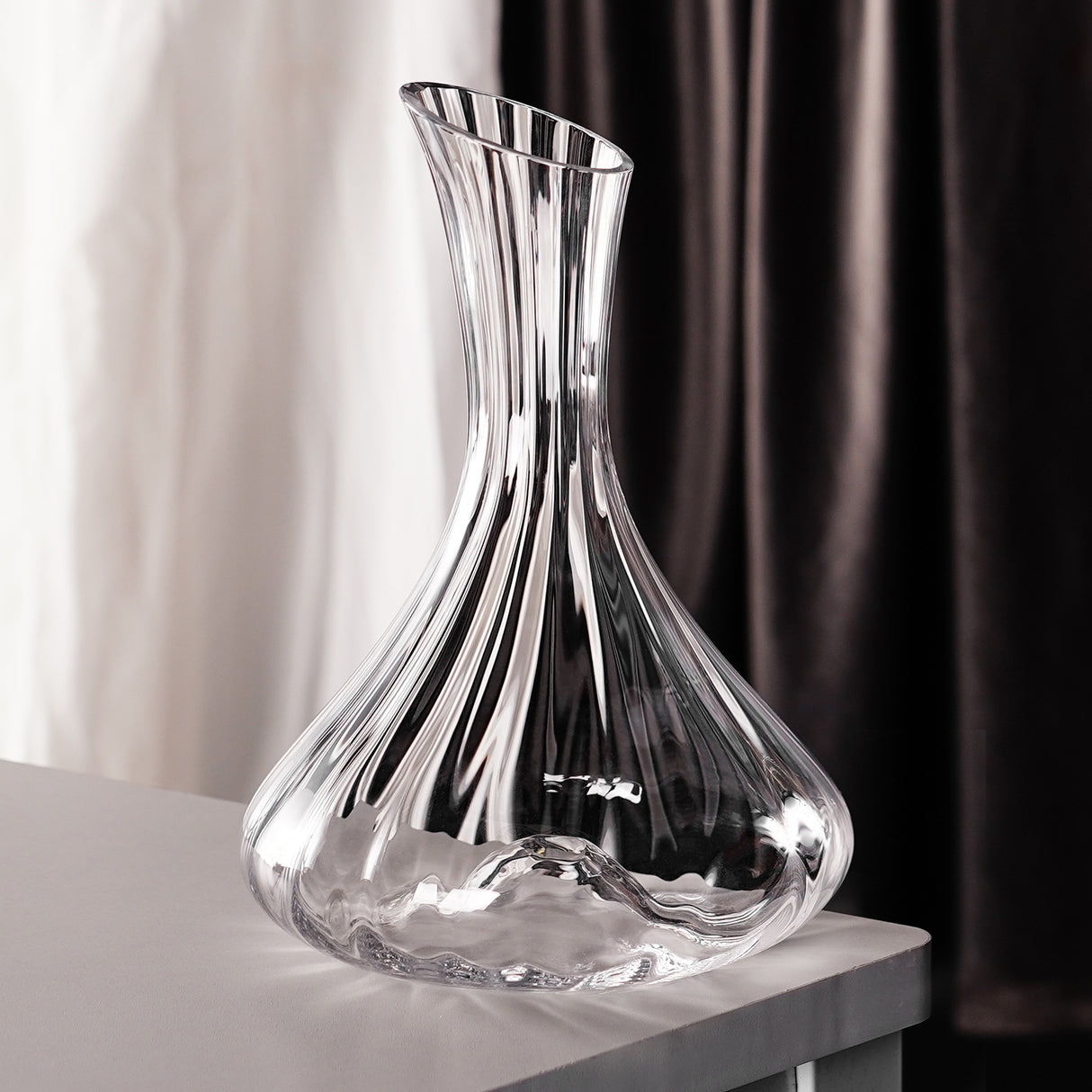 1500ML（63 OZ）Hand-Blown Crystalline Wine Decanter